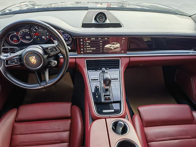 Porsche Panamera 2023 thumb 3