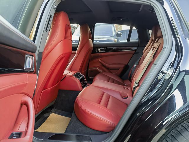 Porsche Panamera 2023 thumb 6