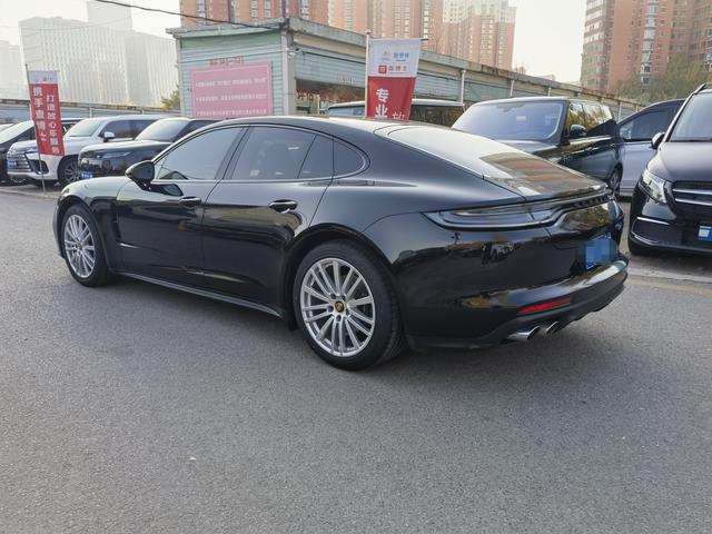 Porsche Panamera 2023 thumb 9