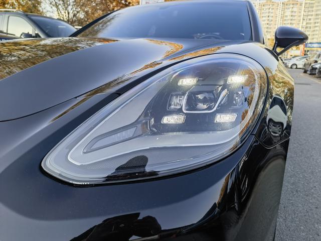 Porsche Panamera 2023 thumb 11