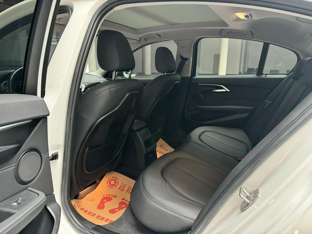 BMW 1 серии 2020 thumb 7