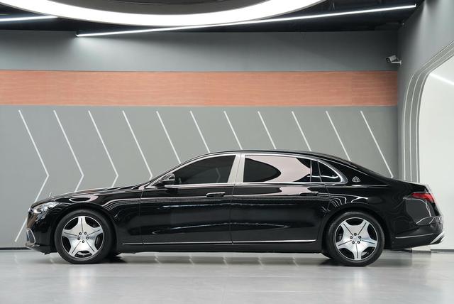 Mercedes-Benz S-Class 2023 thumb 4