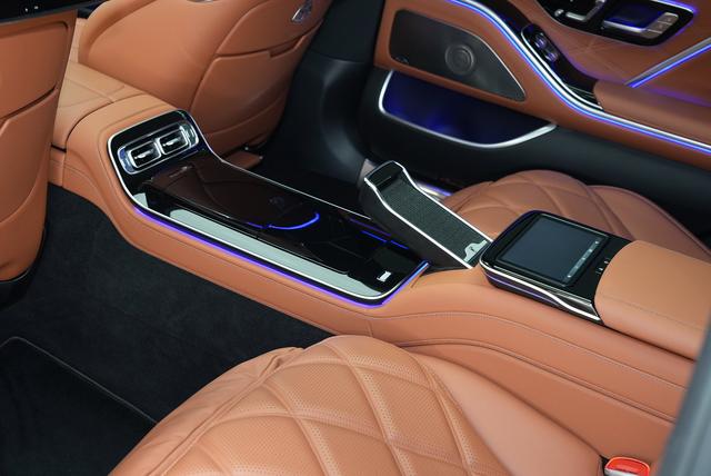 Mercedes-Benz S-Class 2023 thumb 12