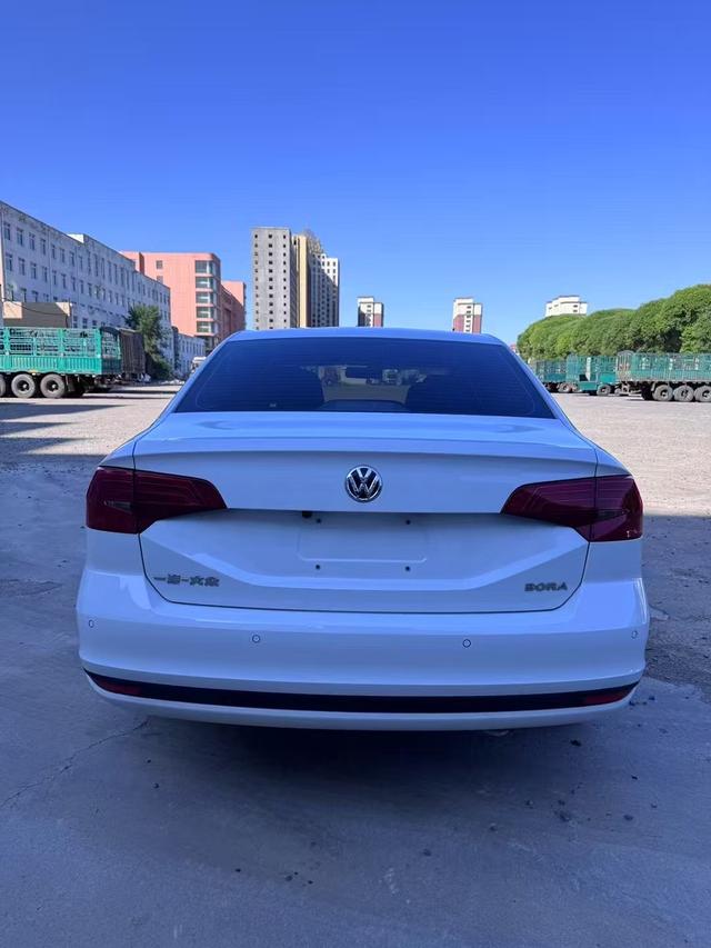 Volkswagen Bora 2019 thumb 2