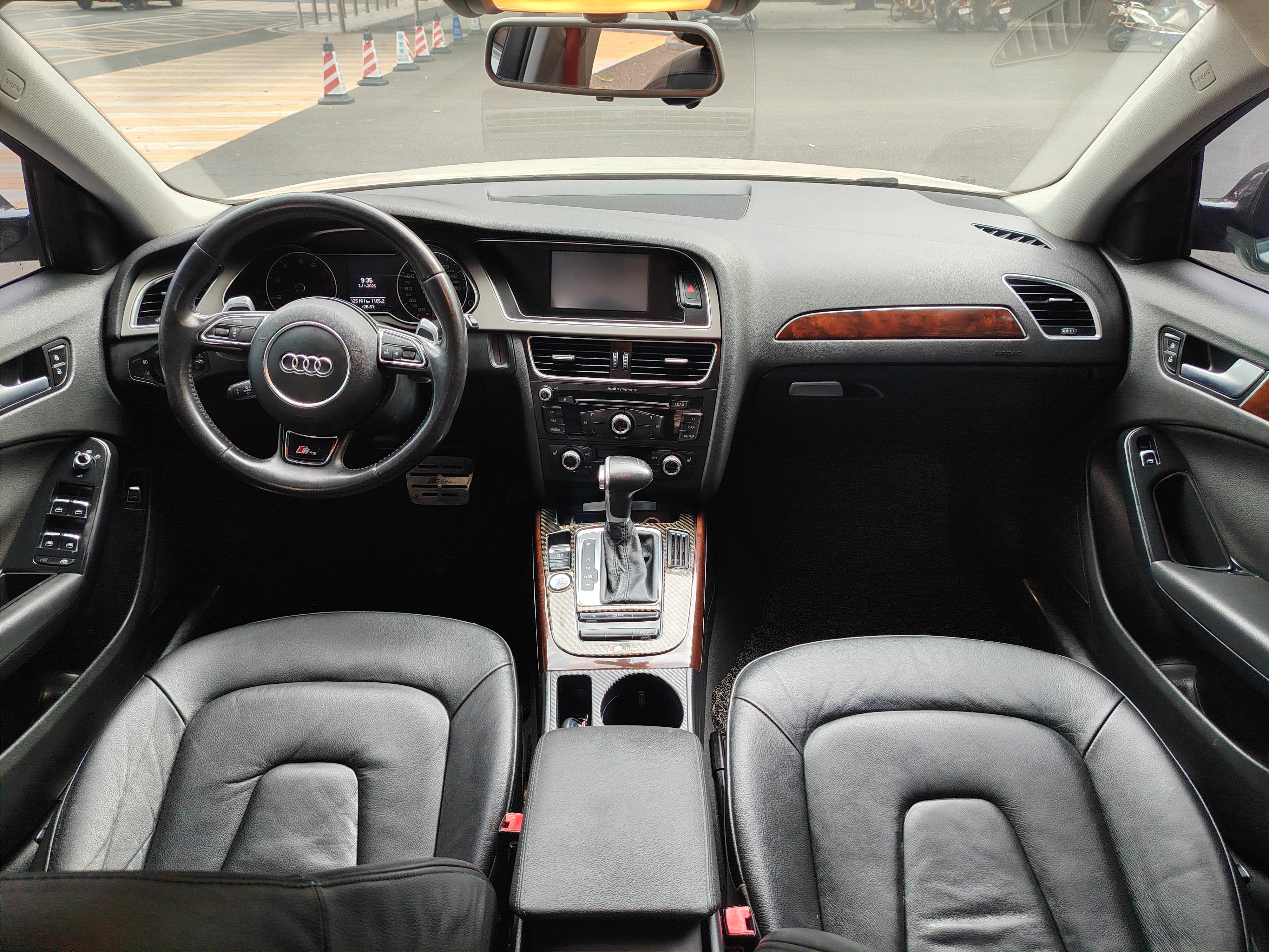 Audi A4 2015 thumb 8