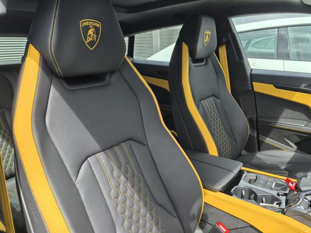 Lamborghini Urus SE 2025 thumb 3