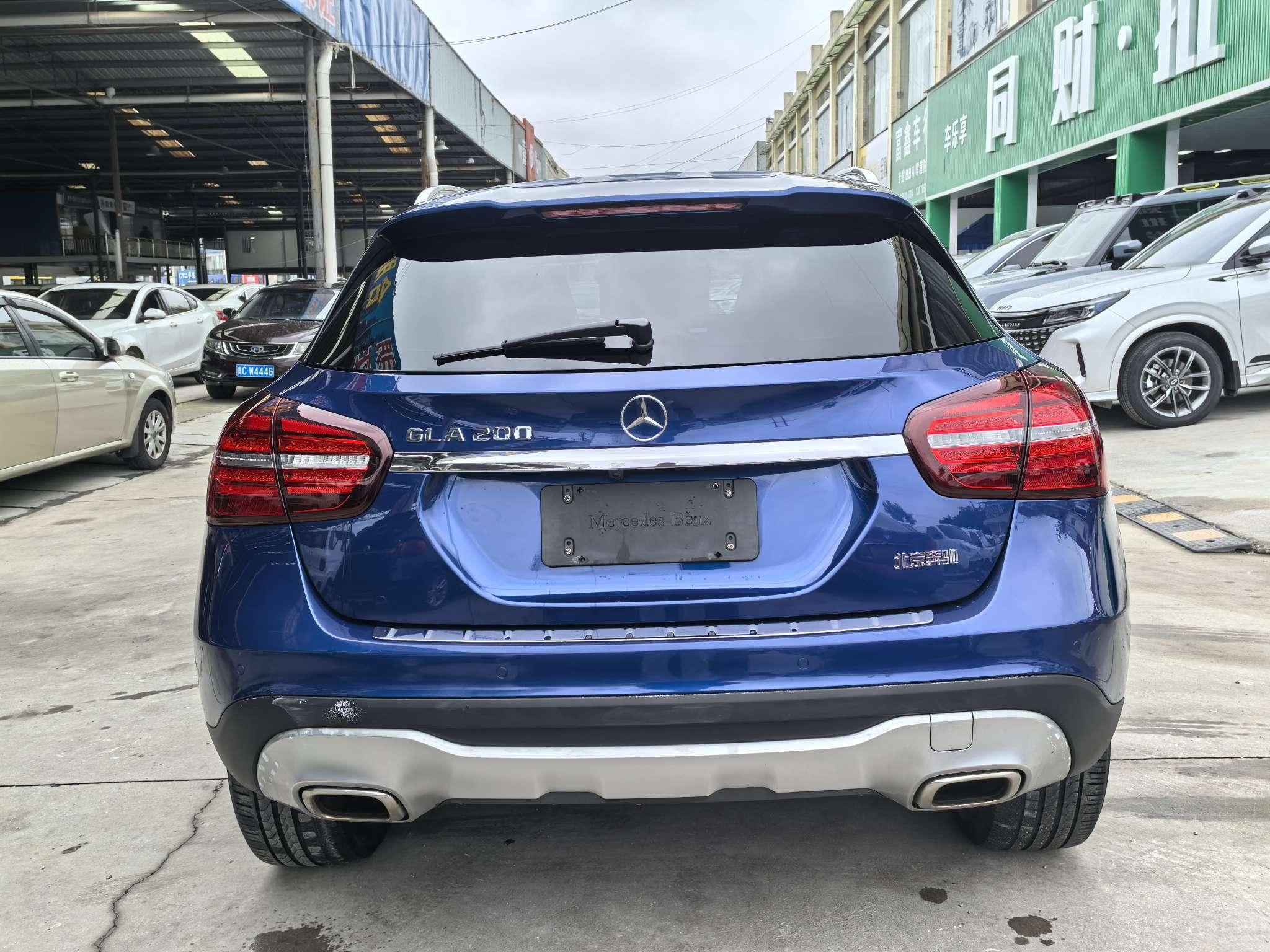 Mercedes-Benz GLA 2019 thumb 2
