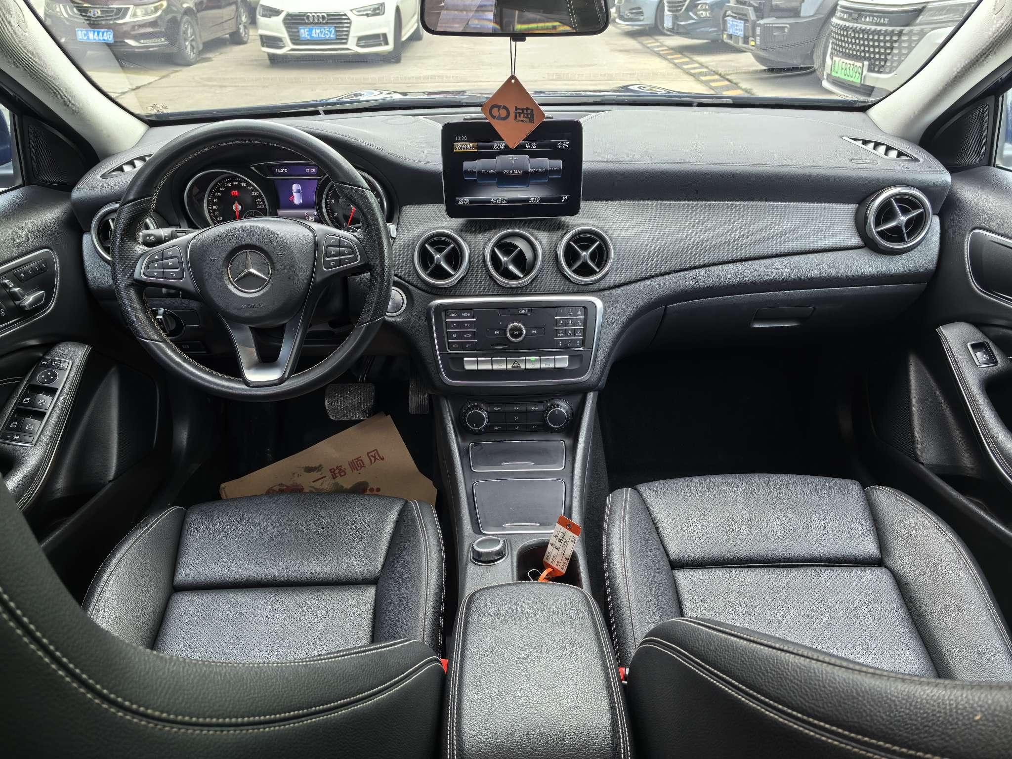 Mercedes-Benz GLA 2019 thumb 8