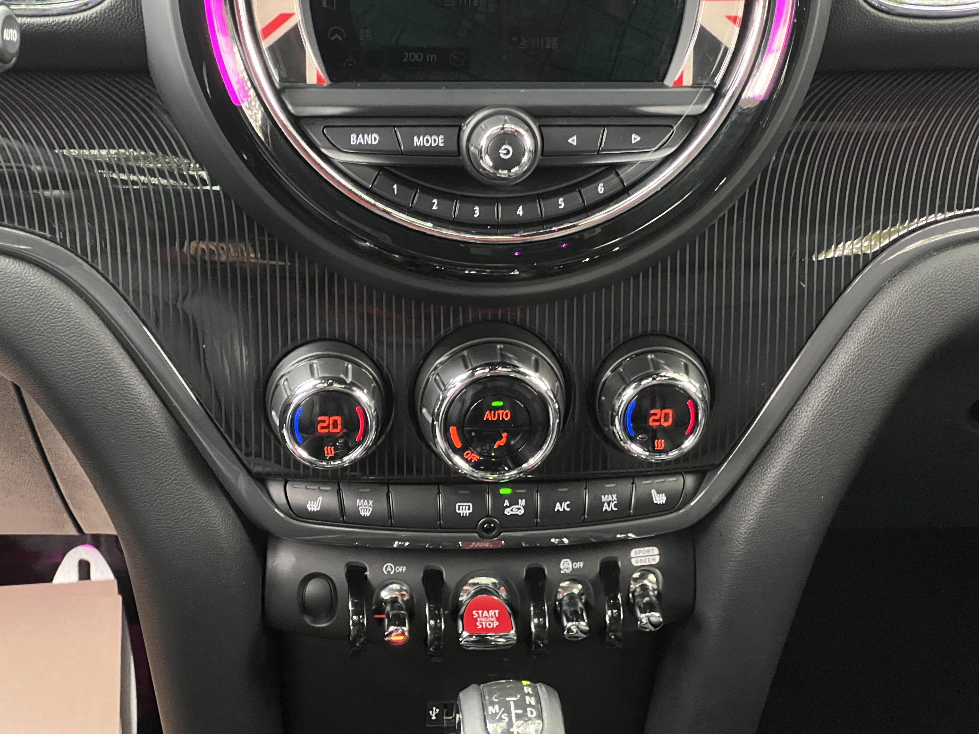 Mini Countryman 2018 thumb 11