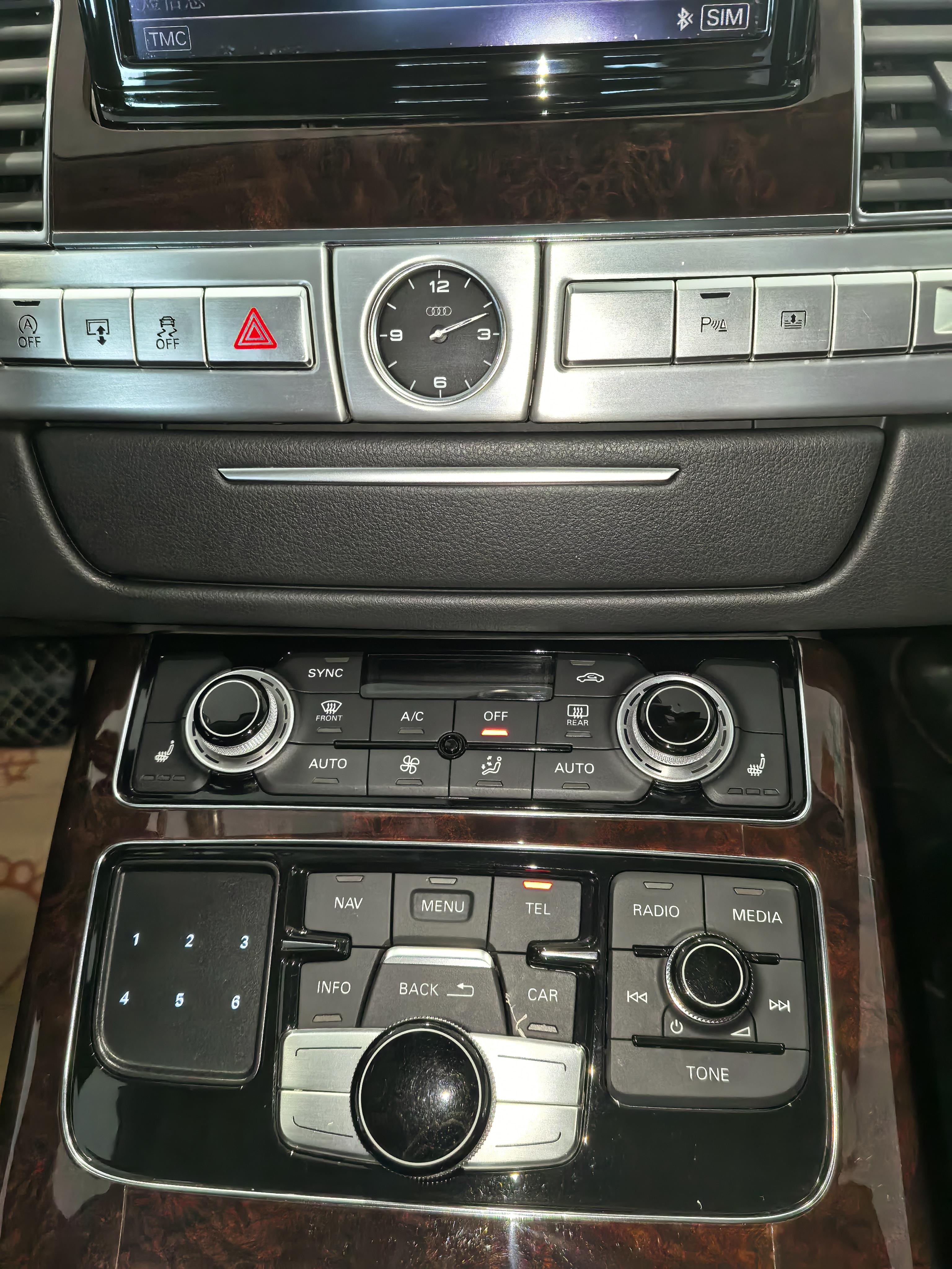 Audi A8 2013 thumb 6