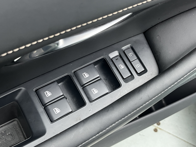 Audi A4 2024 thumb 9