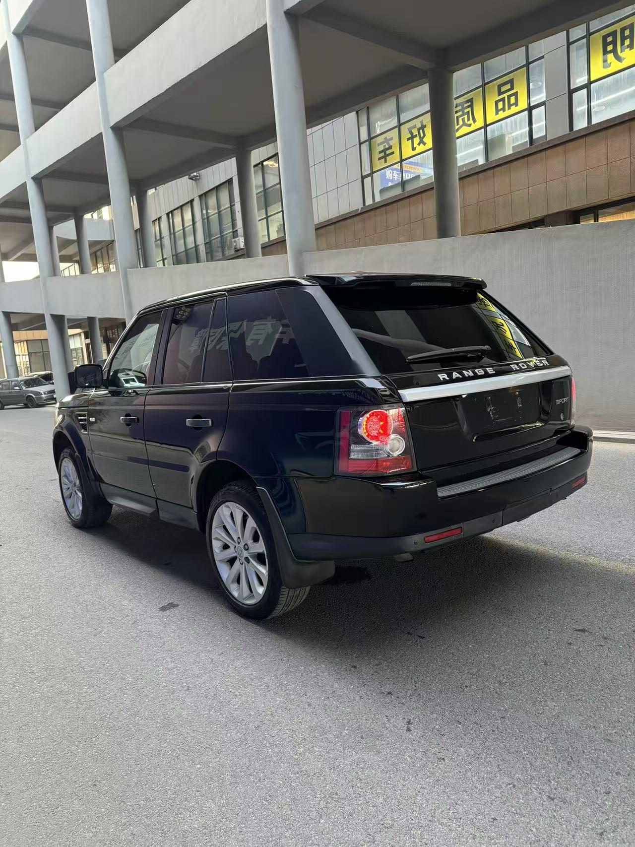 Land Rover Range Rover Sport 2011 thumb 2