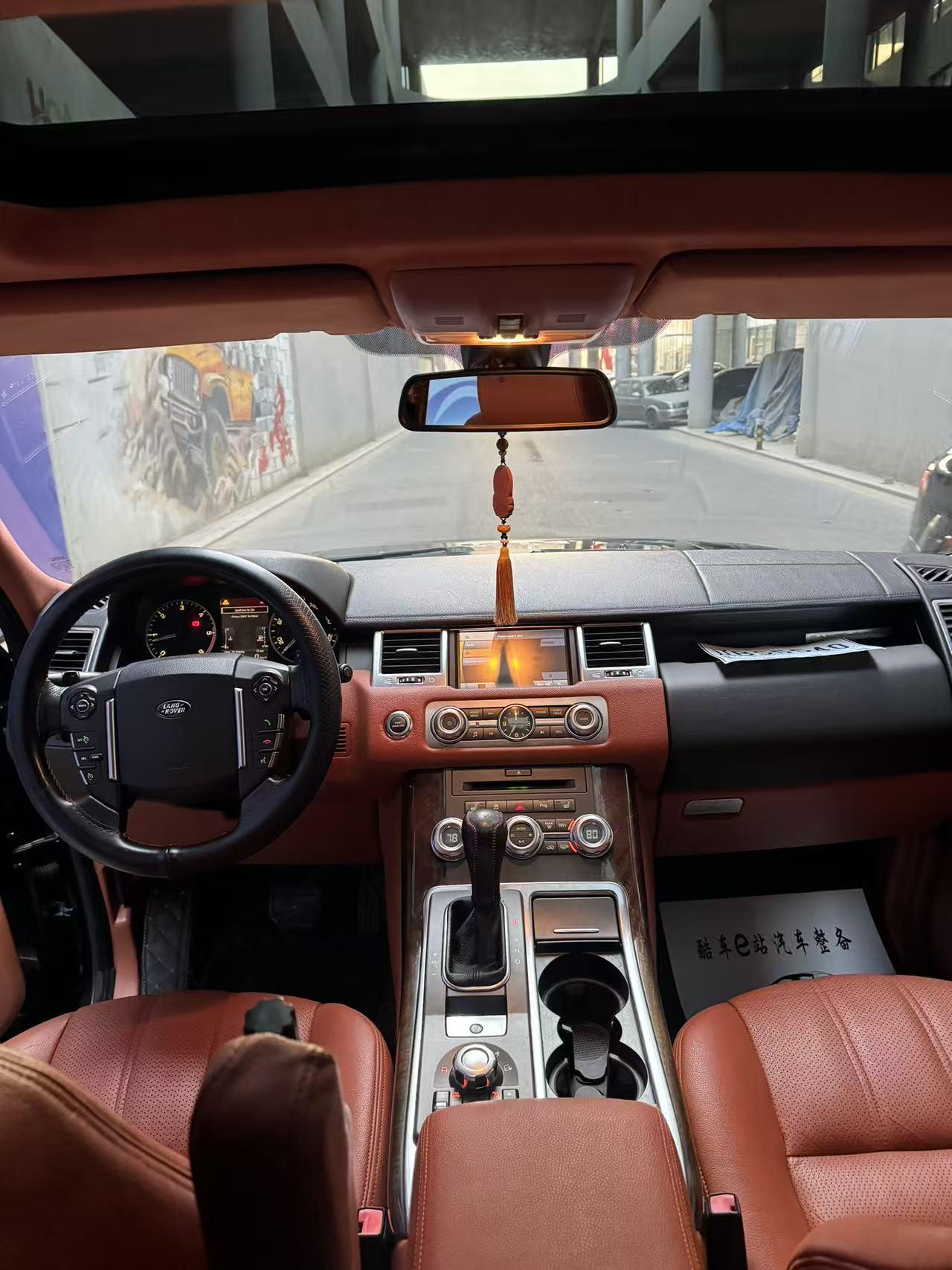 Land Rover Range Rover Sport 2011 thumb 9