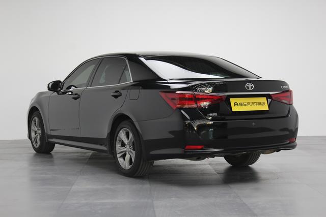 Toyota Crown 2015 thumb 3