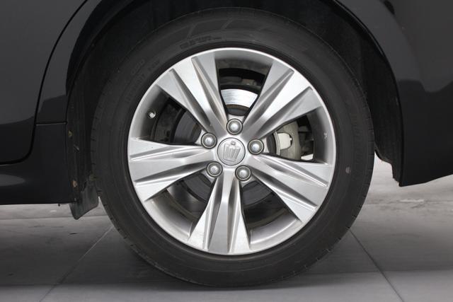Toyota Crown 2015 thumb 7