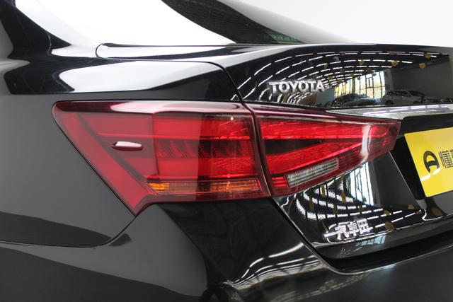 Toyota Crown 2015 thumb 11