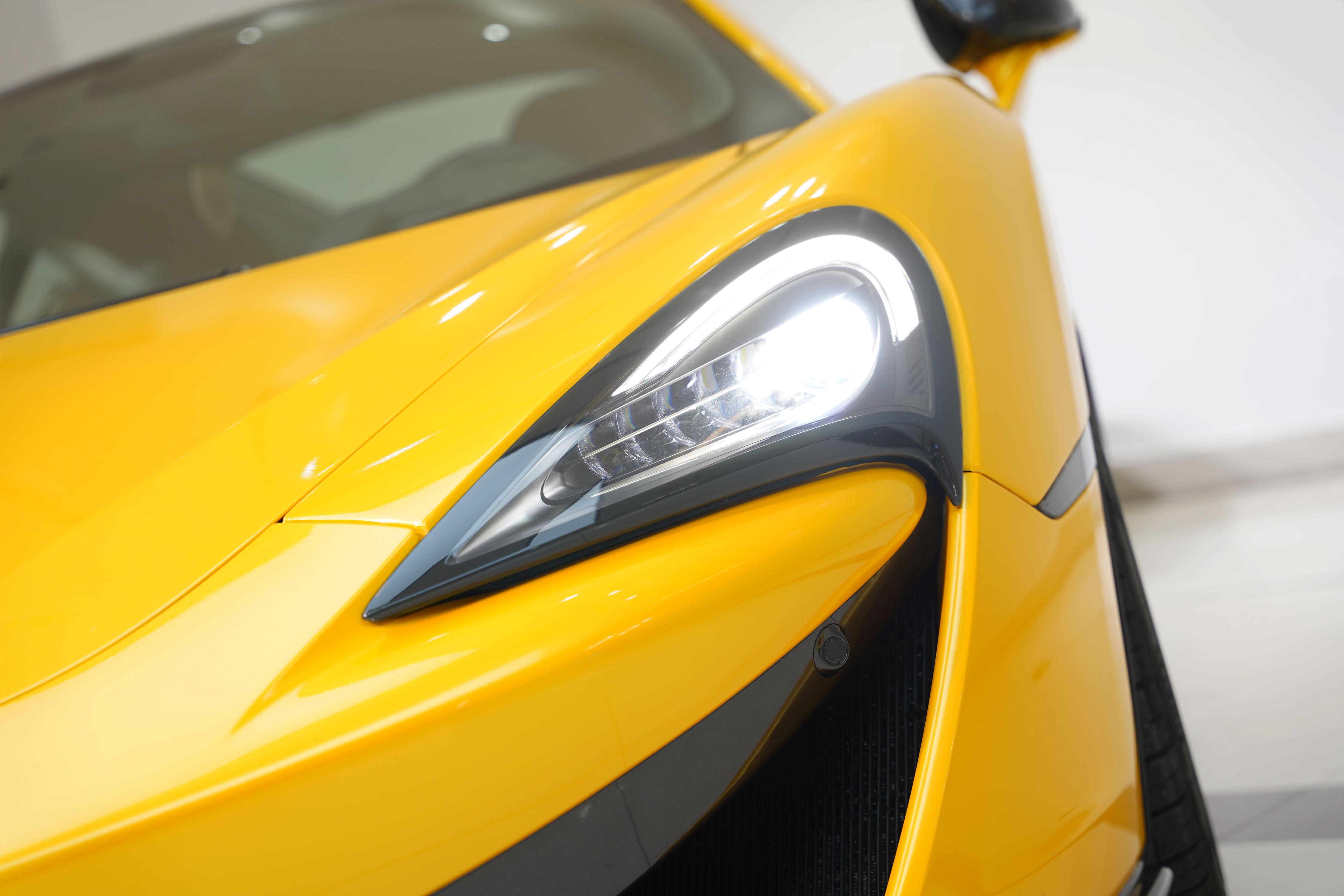 McLaren 570GT 2018 thumb 5