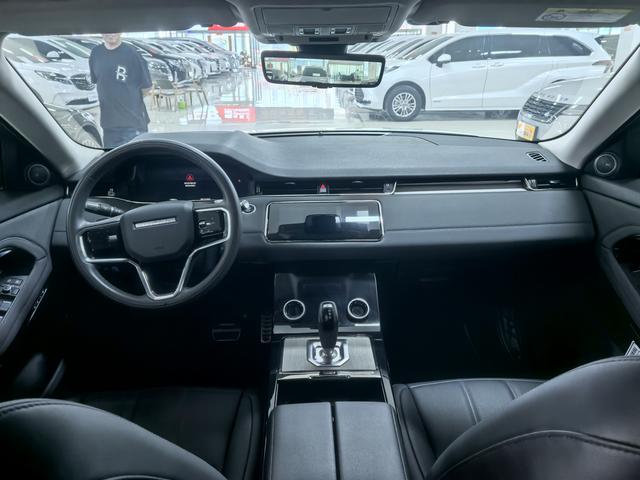 Land Rover Range Rover Velar 2023 thumb 5