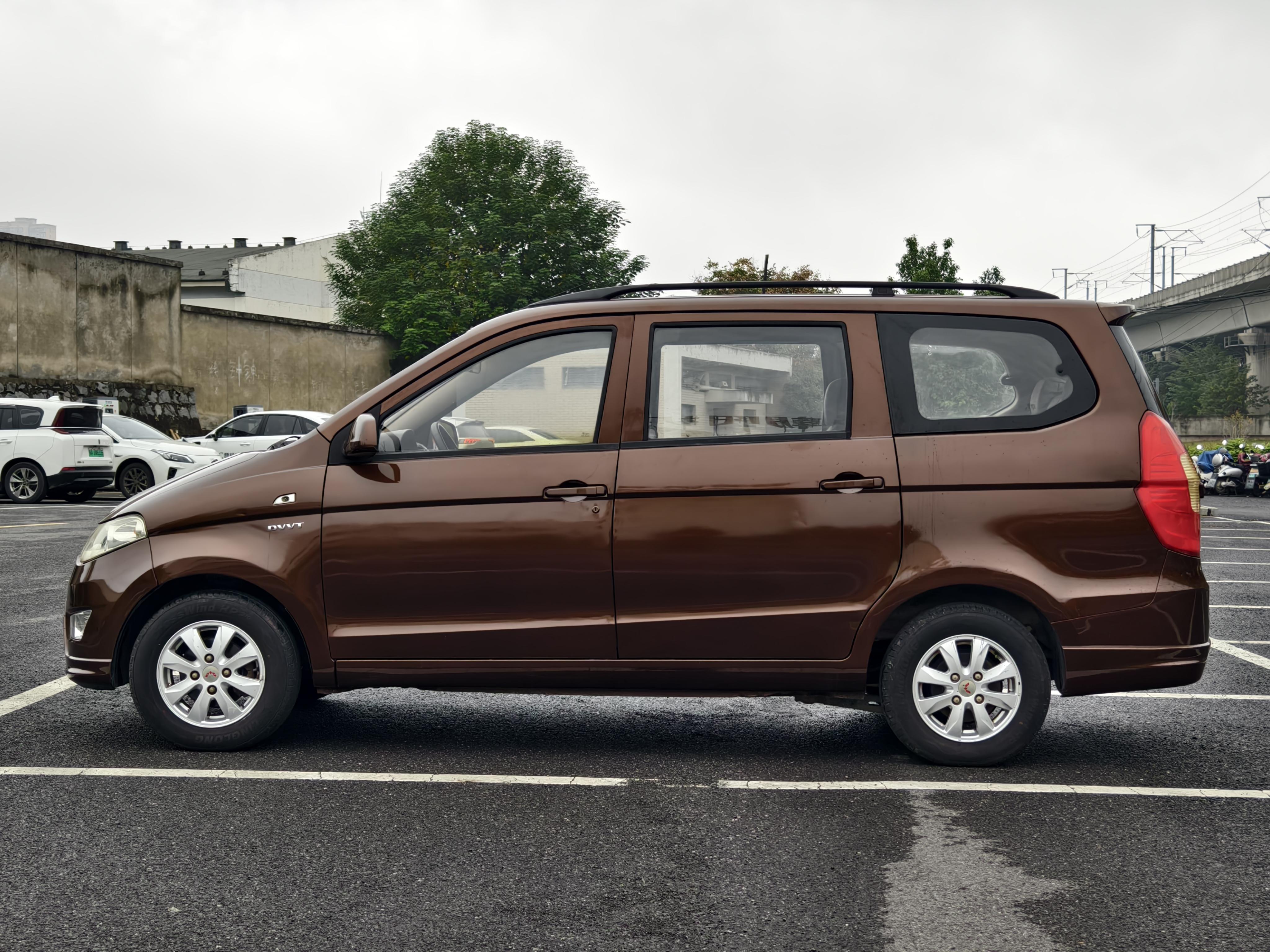 Wuling Hong Guang 2017 thumb 2