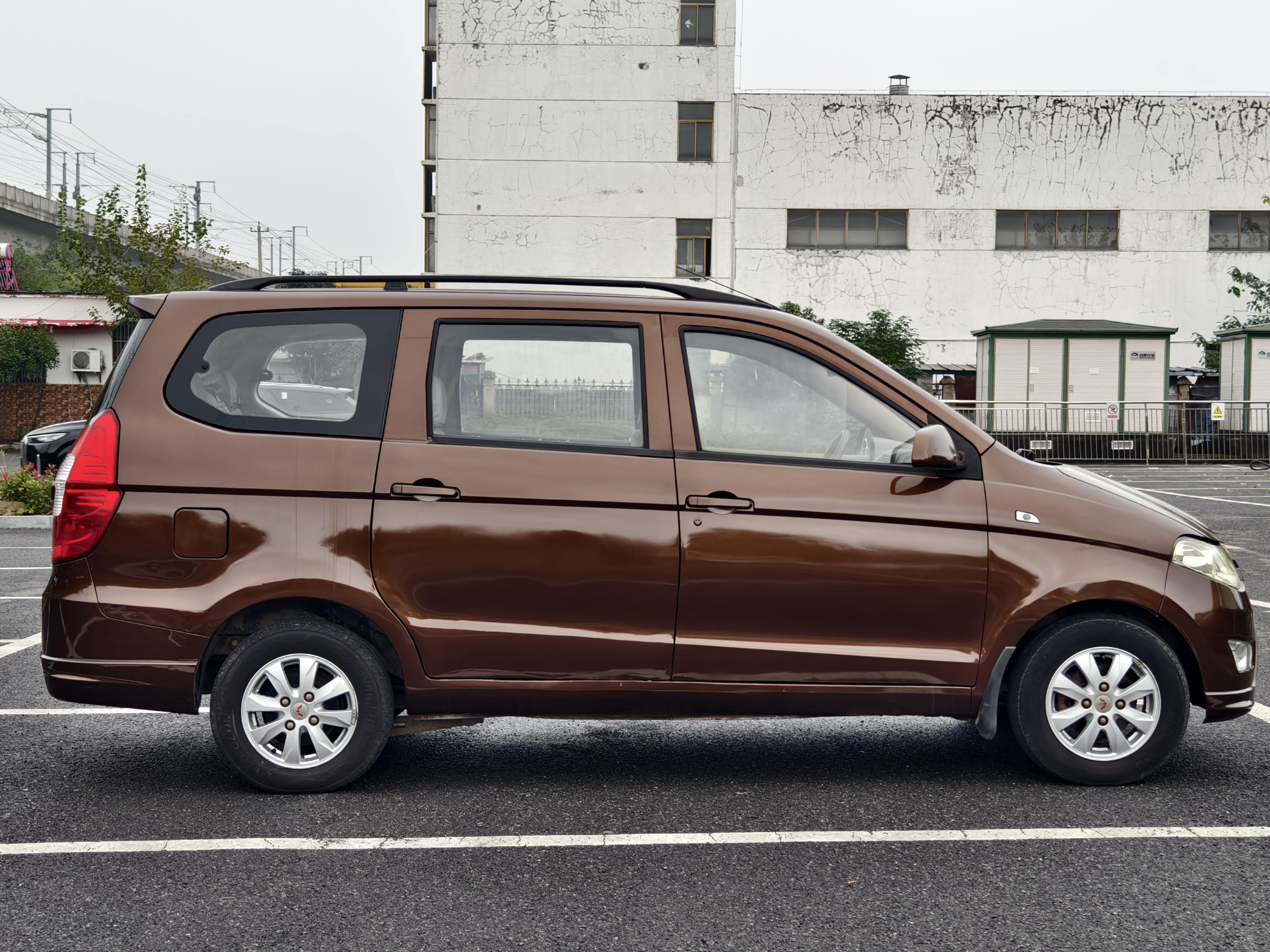 Wuling Hong Guang 2017 thumb 6