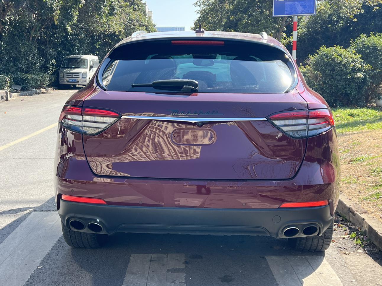 Maserati Levante 2017 thumb 4