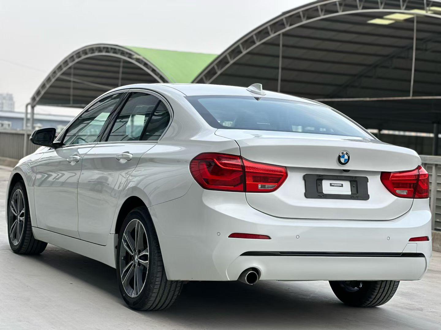 BMW 1 серии 2019 thumb 11