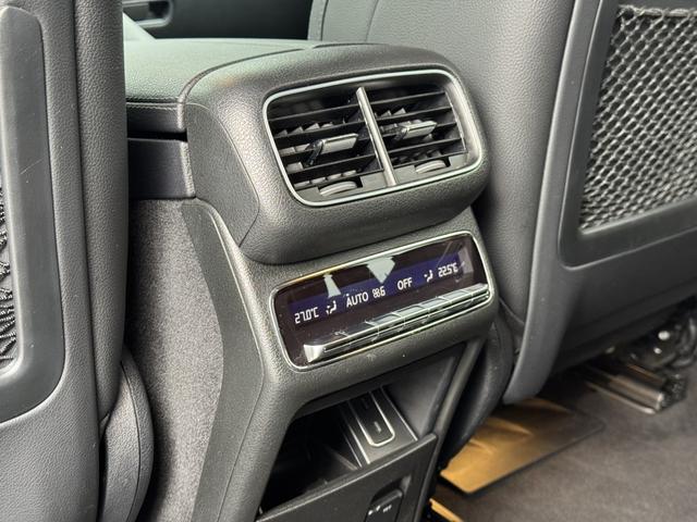 Mercedes-Benz GLS 2020 thumb 10