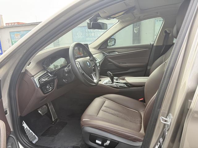 BMW 5 серии 2022 thumb 4