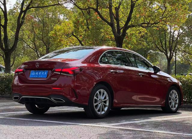 Mercedes-Benz A-Class 2020 thumb 2