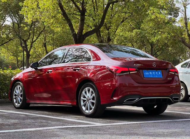 Mercedes-Benz A-Class 2020 thumb 4