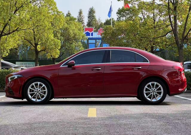 Mercedes-Benz A-Class 2020 thumb 5