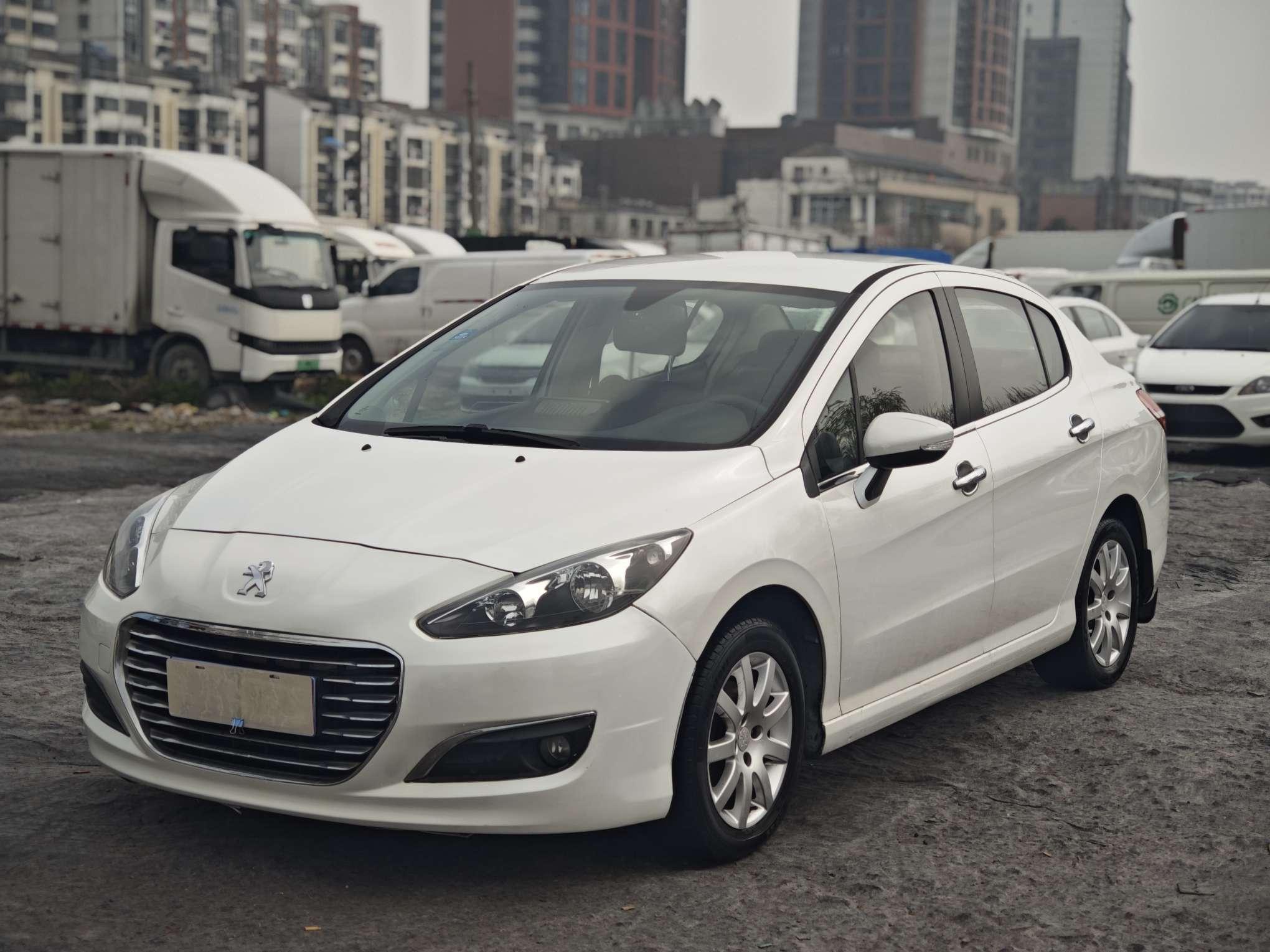 Peugeot 308 2015 thumb 10