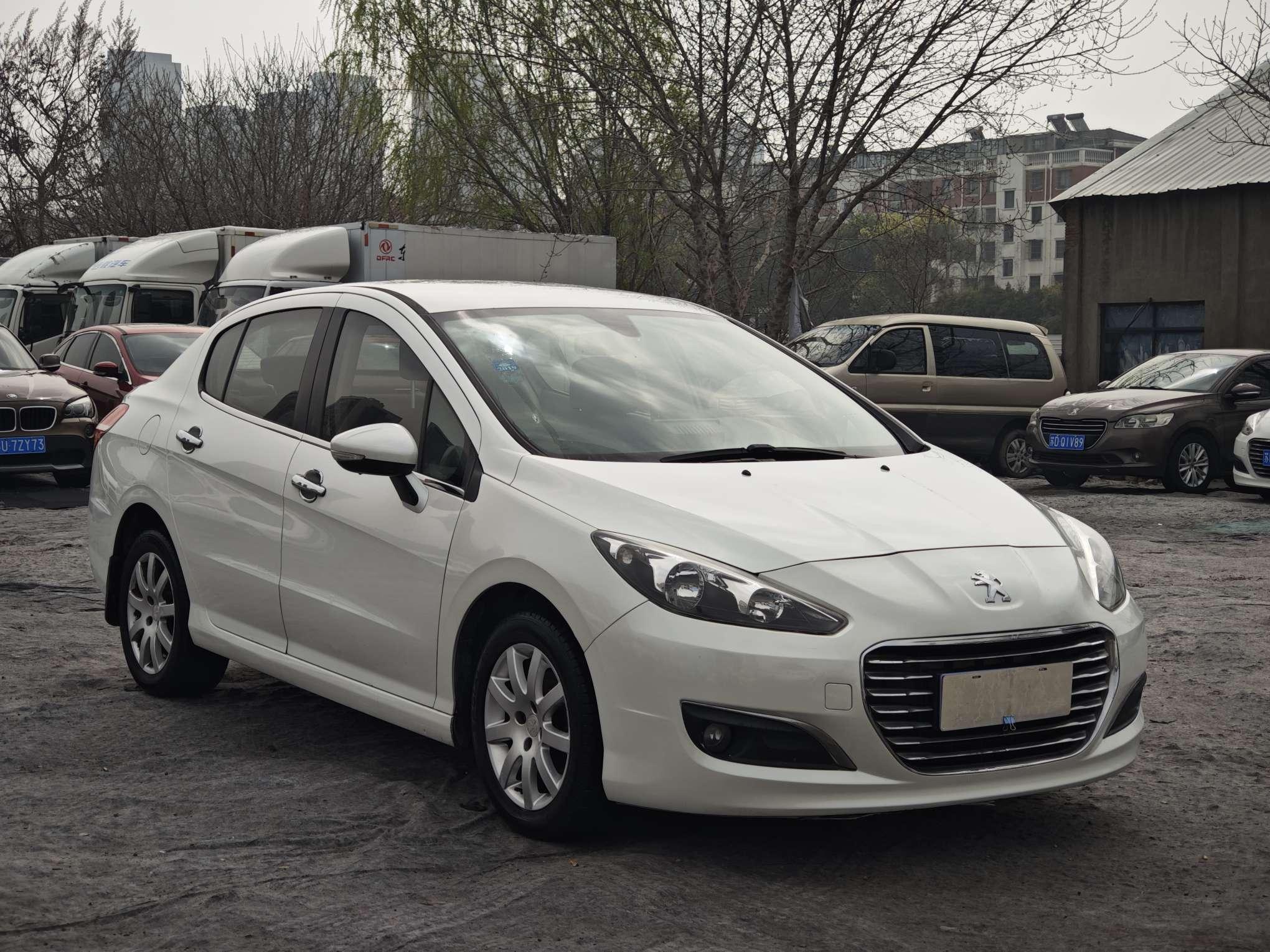 Peugeot 308 2015 thumb 12