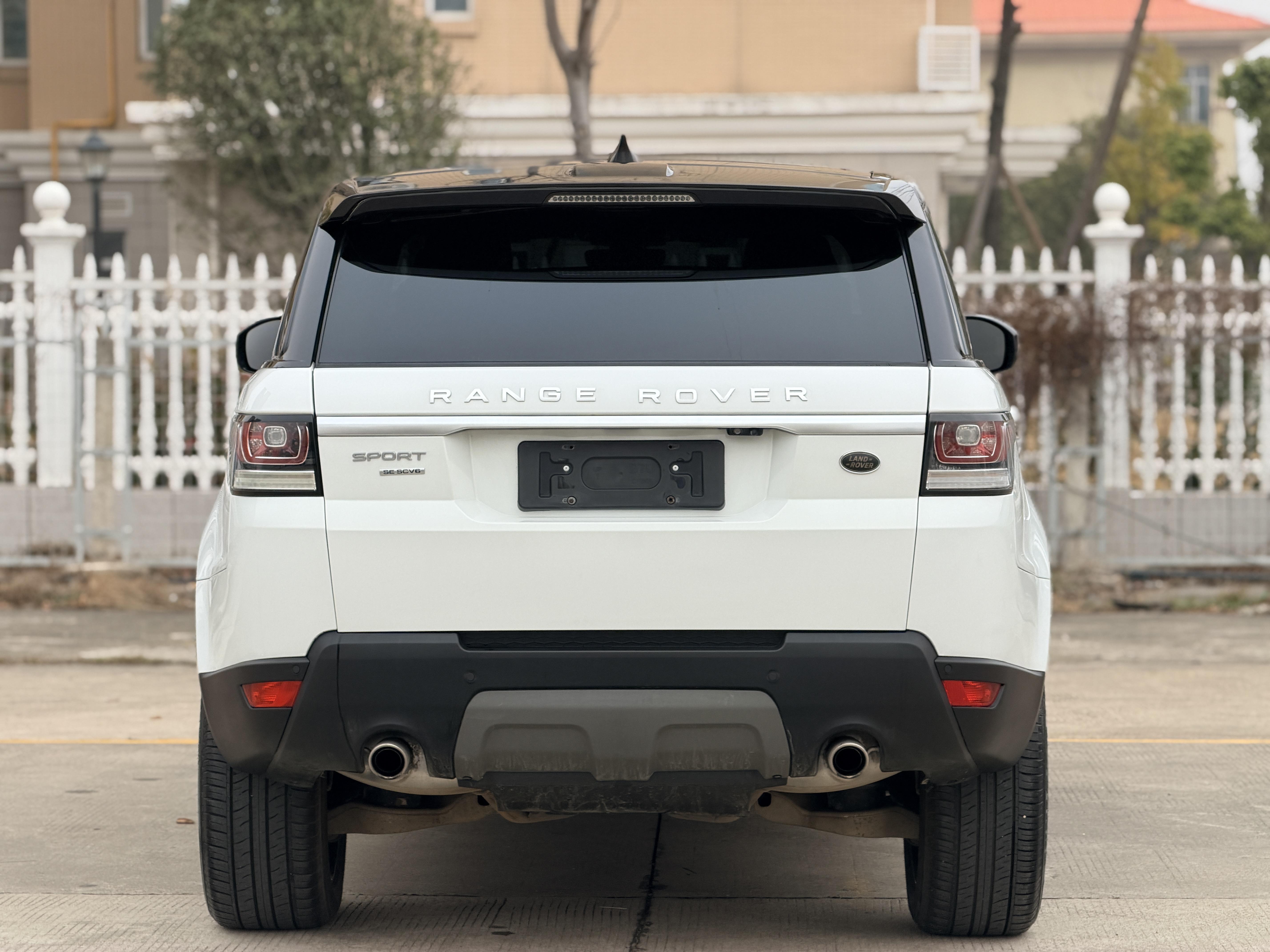 Land Rover Range Rover Sport 2018 thumb 3
