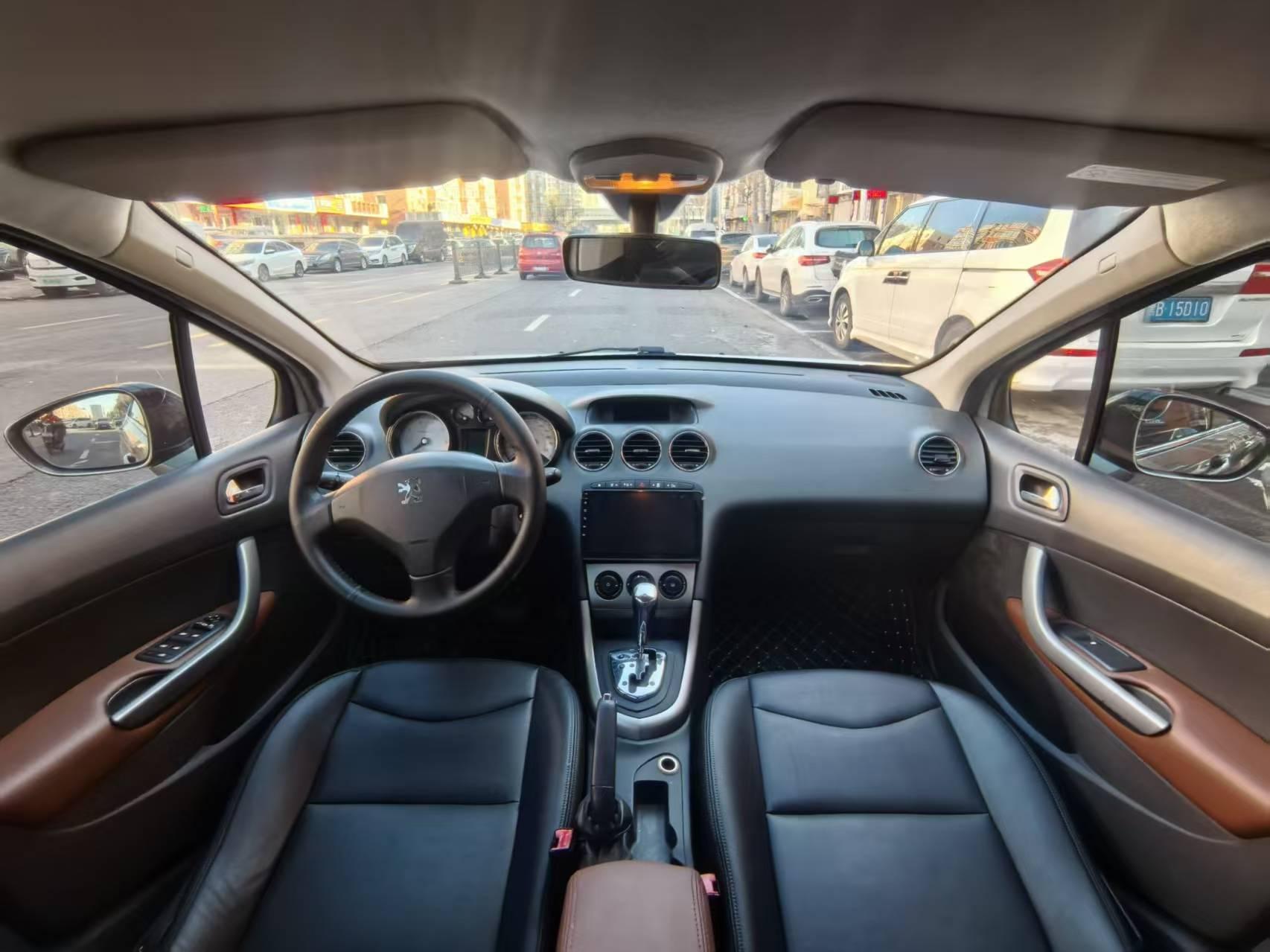 Peugeot 408 2012 thumb 5