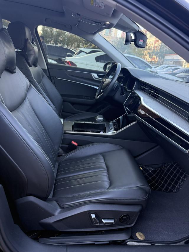 Audi A6 2023 thumb 4