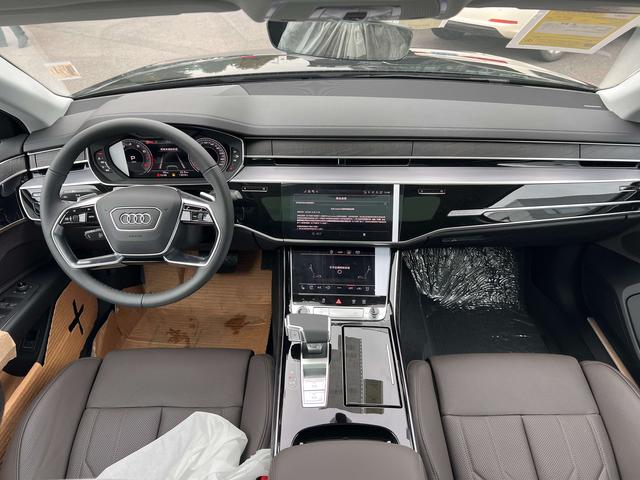 Audi A8 2025 thumb 3