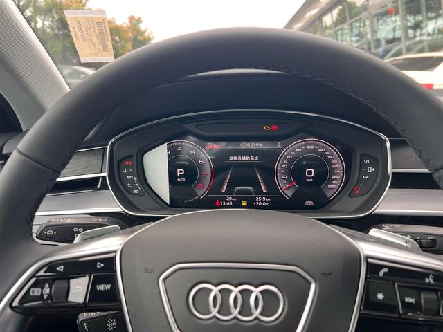 Audi A8 2025 thumb 5
