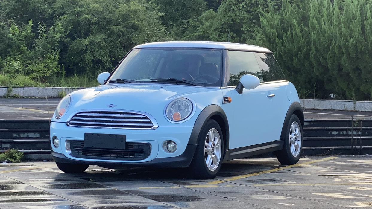 Mini Hatch 2011 thumb 5
