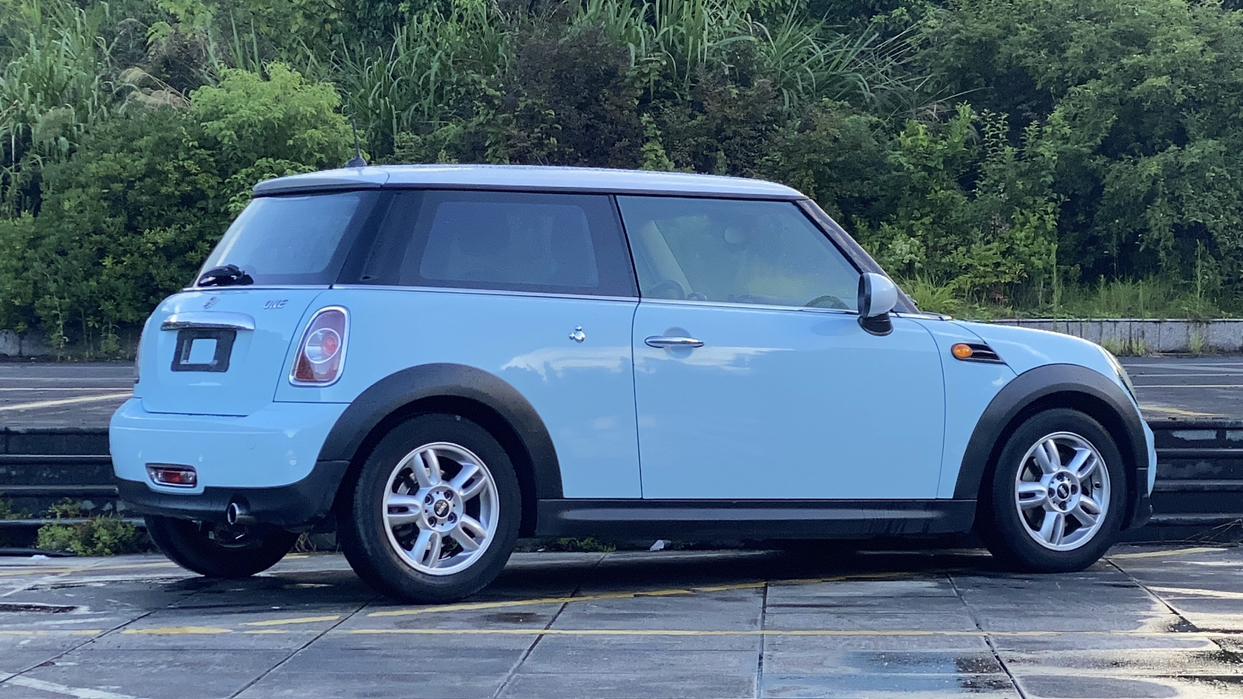 Mini Hatch 2011 thumb 6