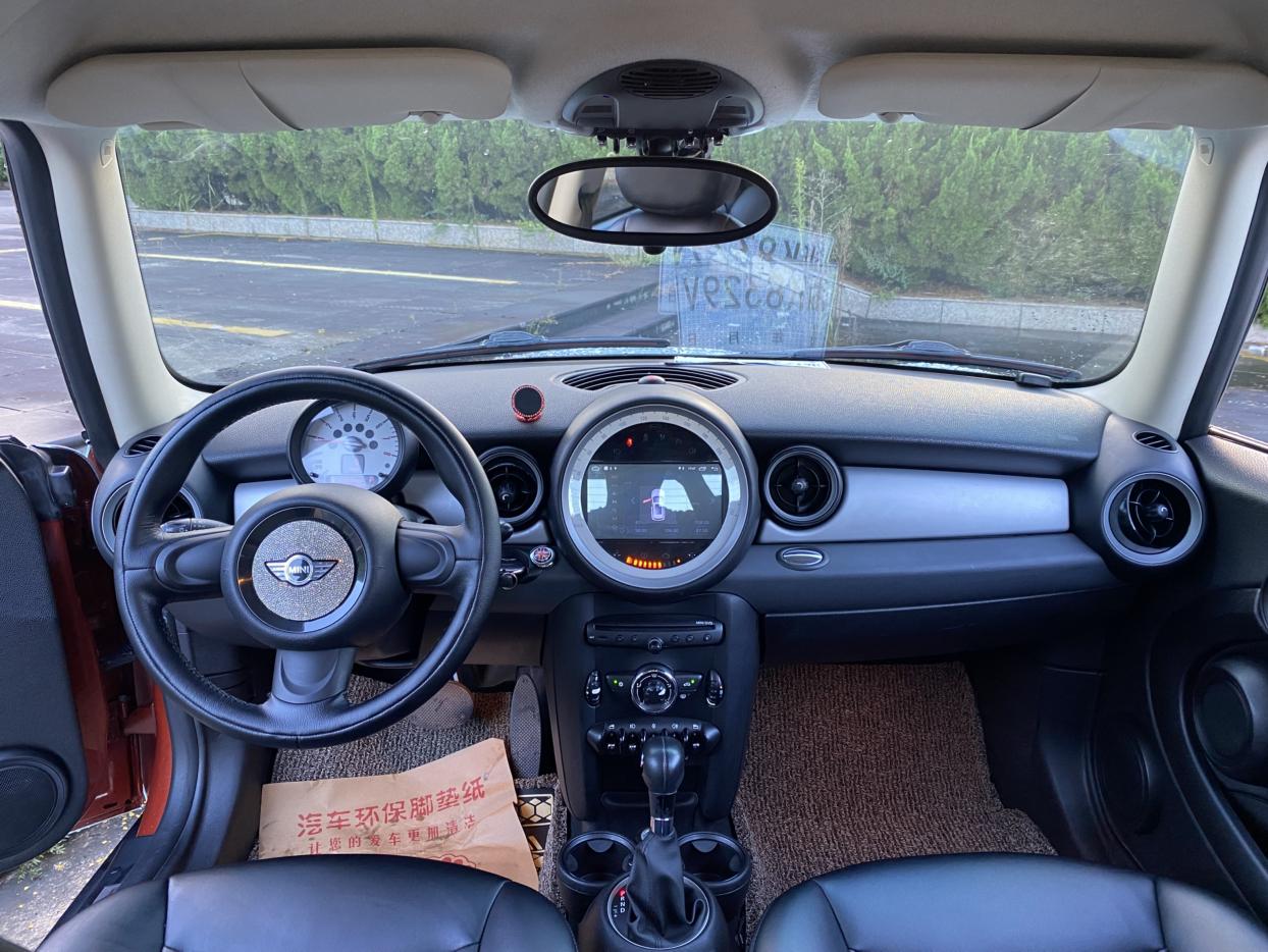 Mini Hatch 2011 thumb 8