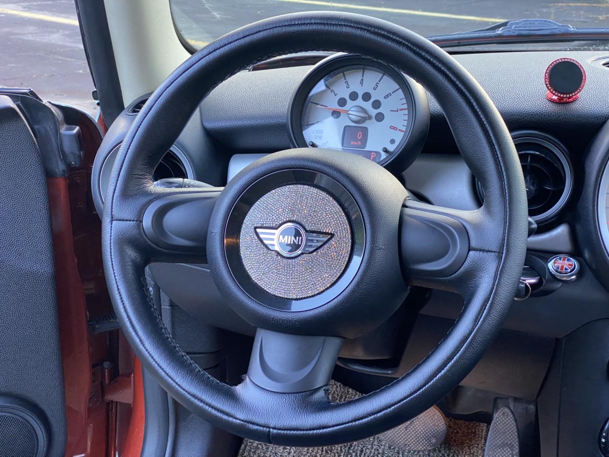 Mini Hatch 2011 thumb 10