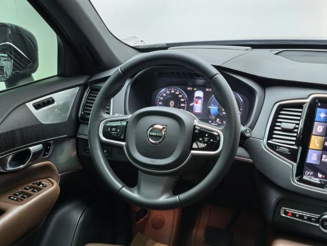 Volvo XC90 2022 thumb 4