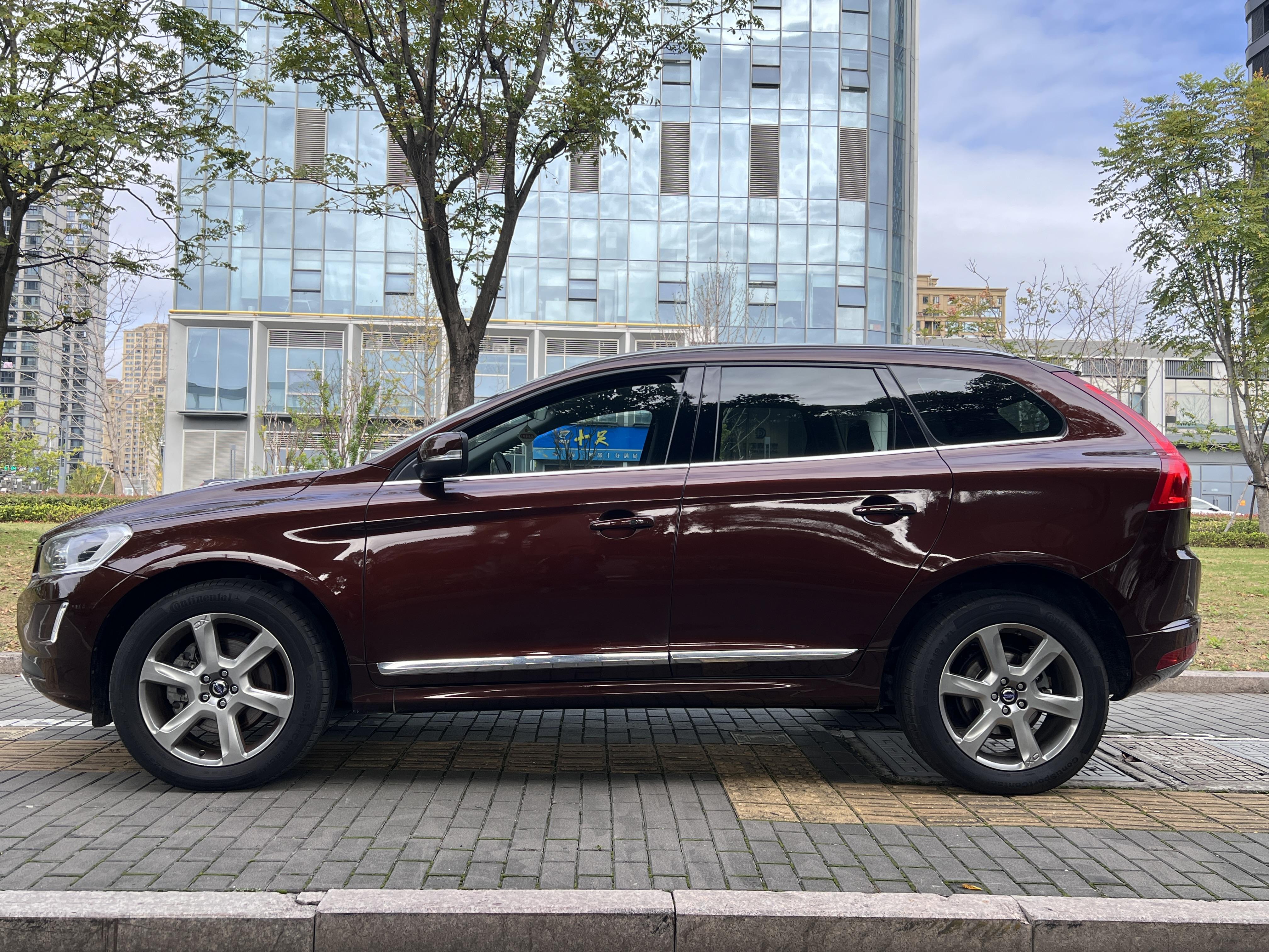 Volvo XC60 2014 thumb 2