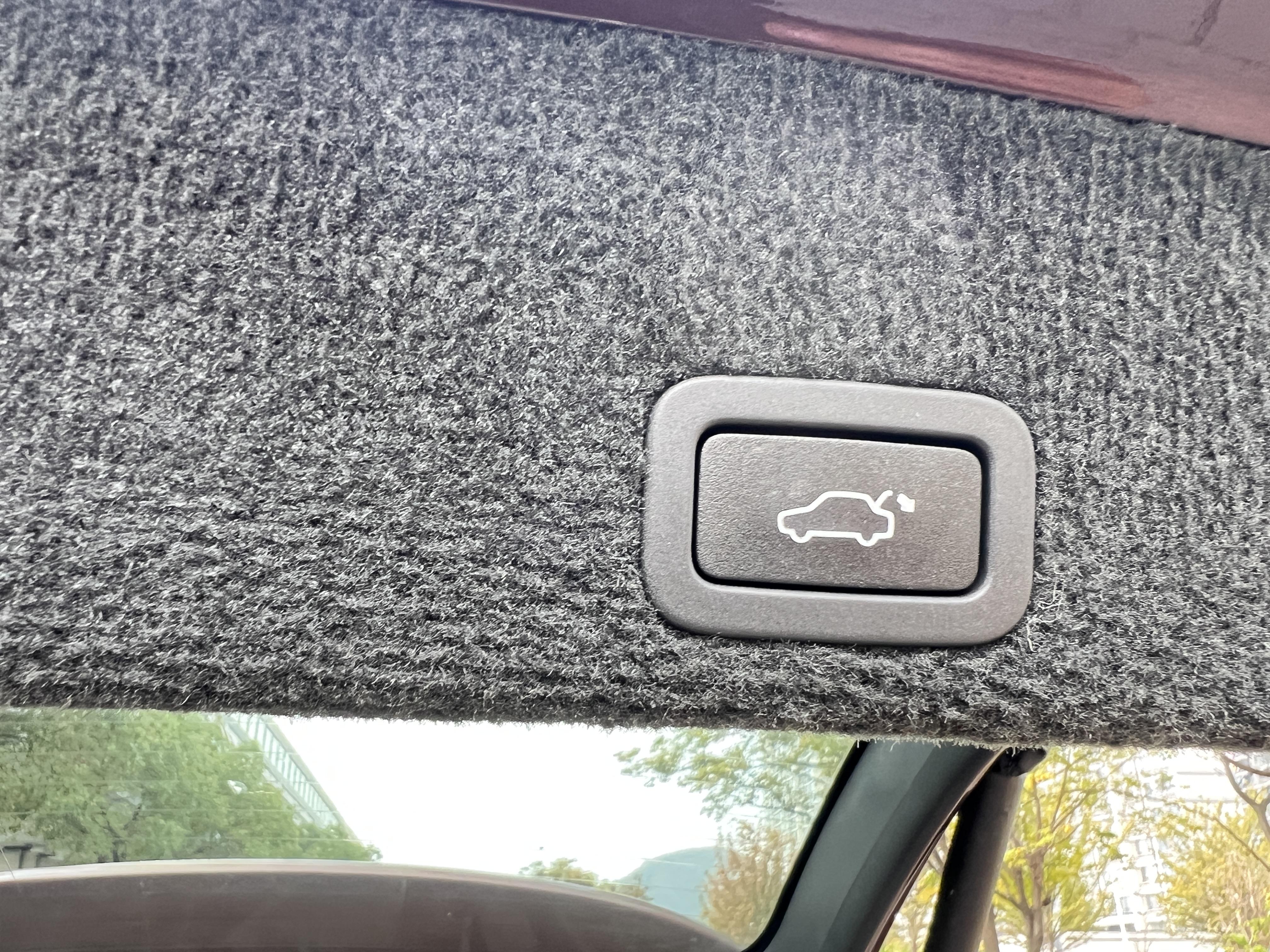 Volvo XC60 2014 thumb 9