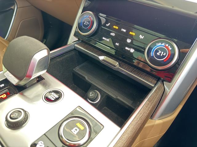 Land Rover Range Rover 2023 thumb 9
