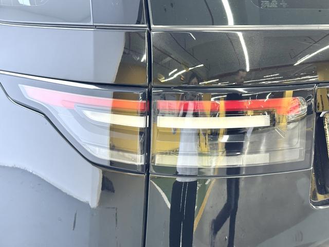 Land Rover Discovery 2018 thumb 11