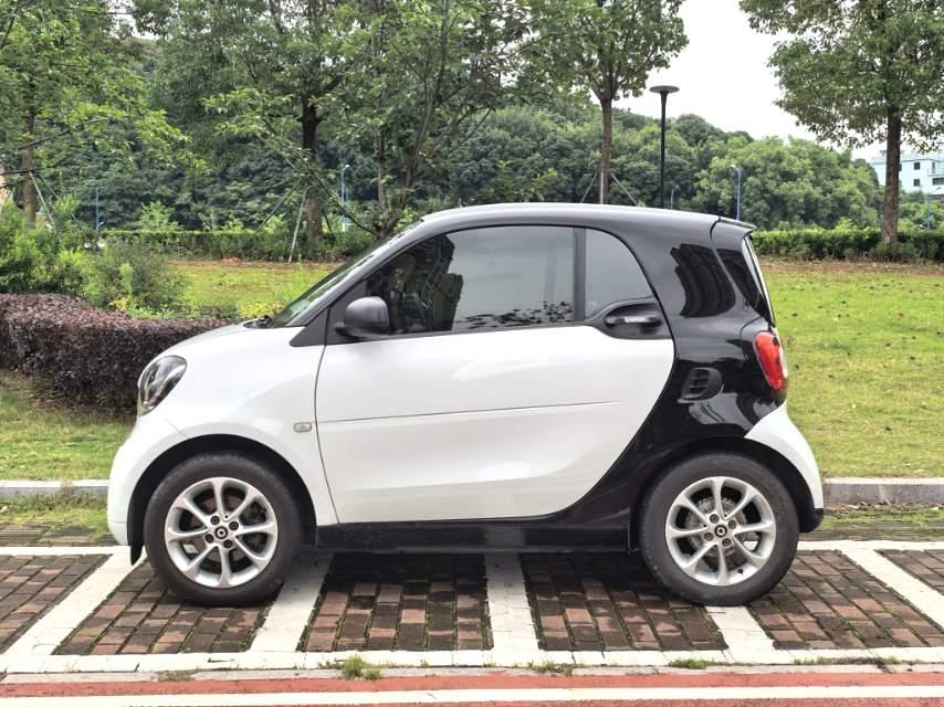 Smart Fortwo 2016 thumb 10