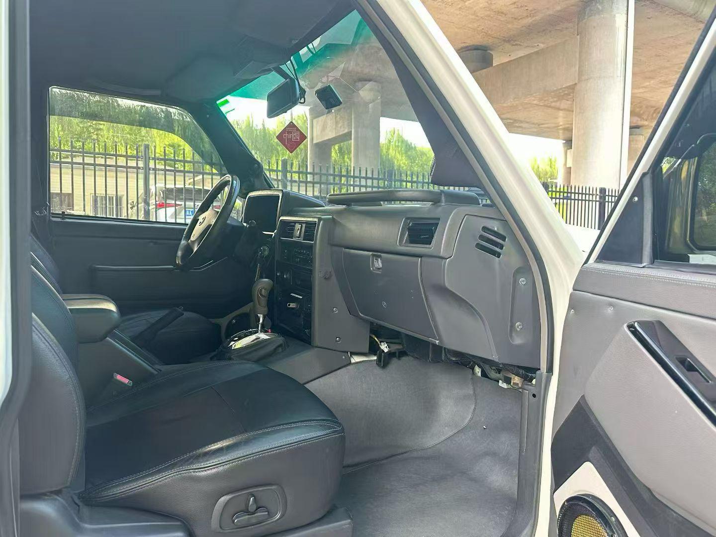 Nissan Patrol 2004 thumb 7