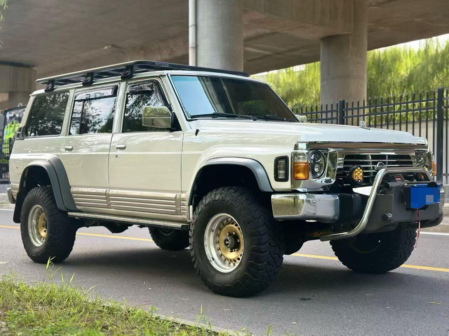 Nissan Patrol 2004 thumb 10